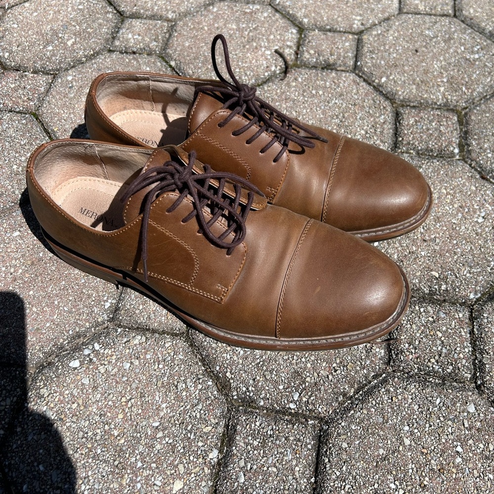 Men’s 10.5 Merona brown leather dress shoes oxfords
